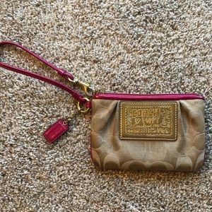 Coach Poppy Wristlet
